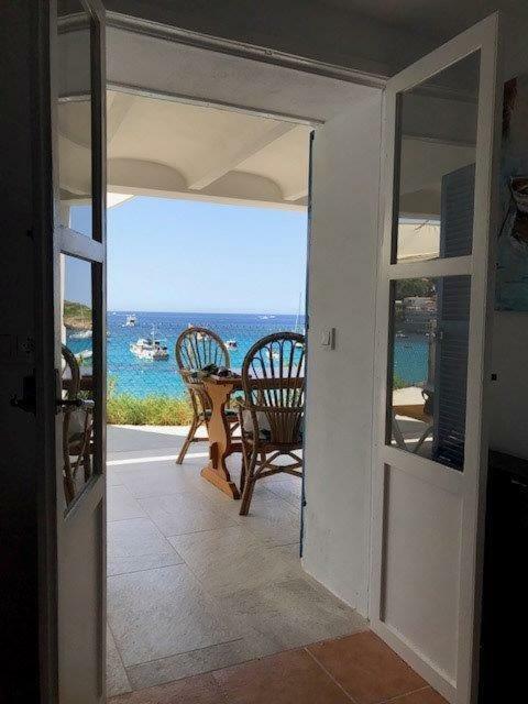 Hebergement Front De Mer Apartment Sant Elm Ngoại thất bức ảnh